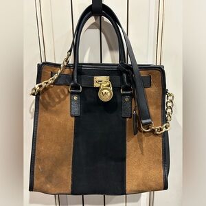 Michael Kors East West Hampton Bag. Suede & Leather